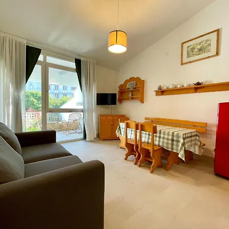 Apartment Refreshing With Private Garden Near The *